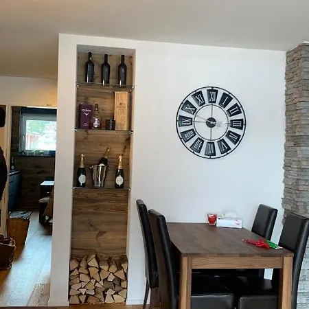 Апартаменти Wef 2027 Ferienwohnung, 3 Minuten Fussweg Zum Kongresshaus, Geeignet Fuer 2 Personen Давос