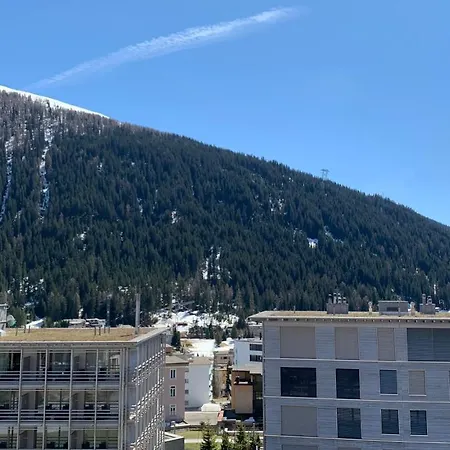 Wef 2027 Ferienwohnung, 3 Minuten Fussweg Zum Kongresshaus, Geeignet Fuer 2 Personen Давос