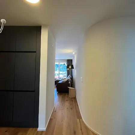 Wef 2027 Ferienwohnung, 3 Minuten Fussweg Zum Kongresshaus, Geeignet Fuer 2 Personen